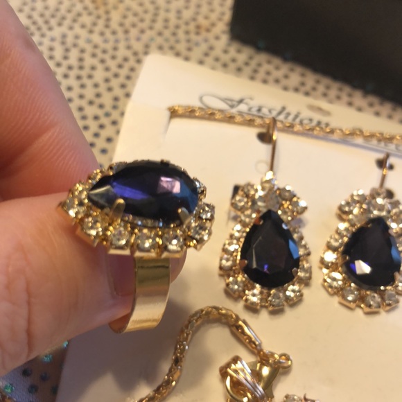 4pcs/set Water Drop Design Necklace, Earrings, Ring & Bracelet Jewelry Set - Picture 10 of 17